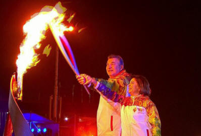 Зажжение Олимпийского огня в Сочи 2014  Родниной и Третьяком. Сочинская олимпийская викторина
